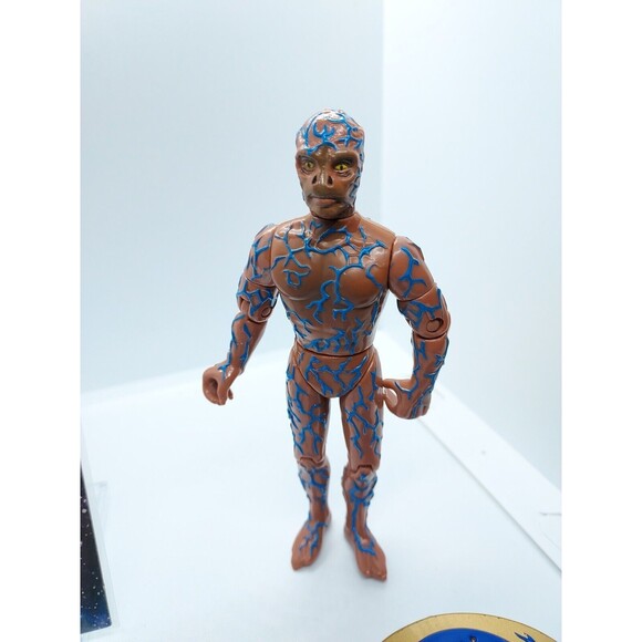 Star Trek La Forge Tarchannen  1994 Action Figure & Pog Playmates Loose Vintage - Picture 1 of 5